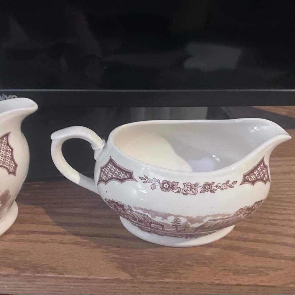 Fair Winds Ceramic Gravy Boat with Brown Design